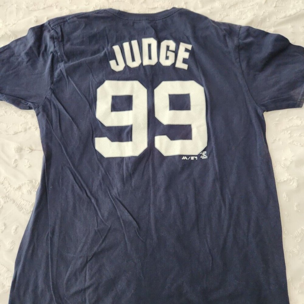 Majestic Aaron Judge 99 NY YANKEES T Shirt Large